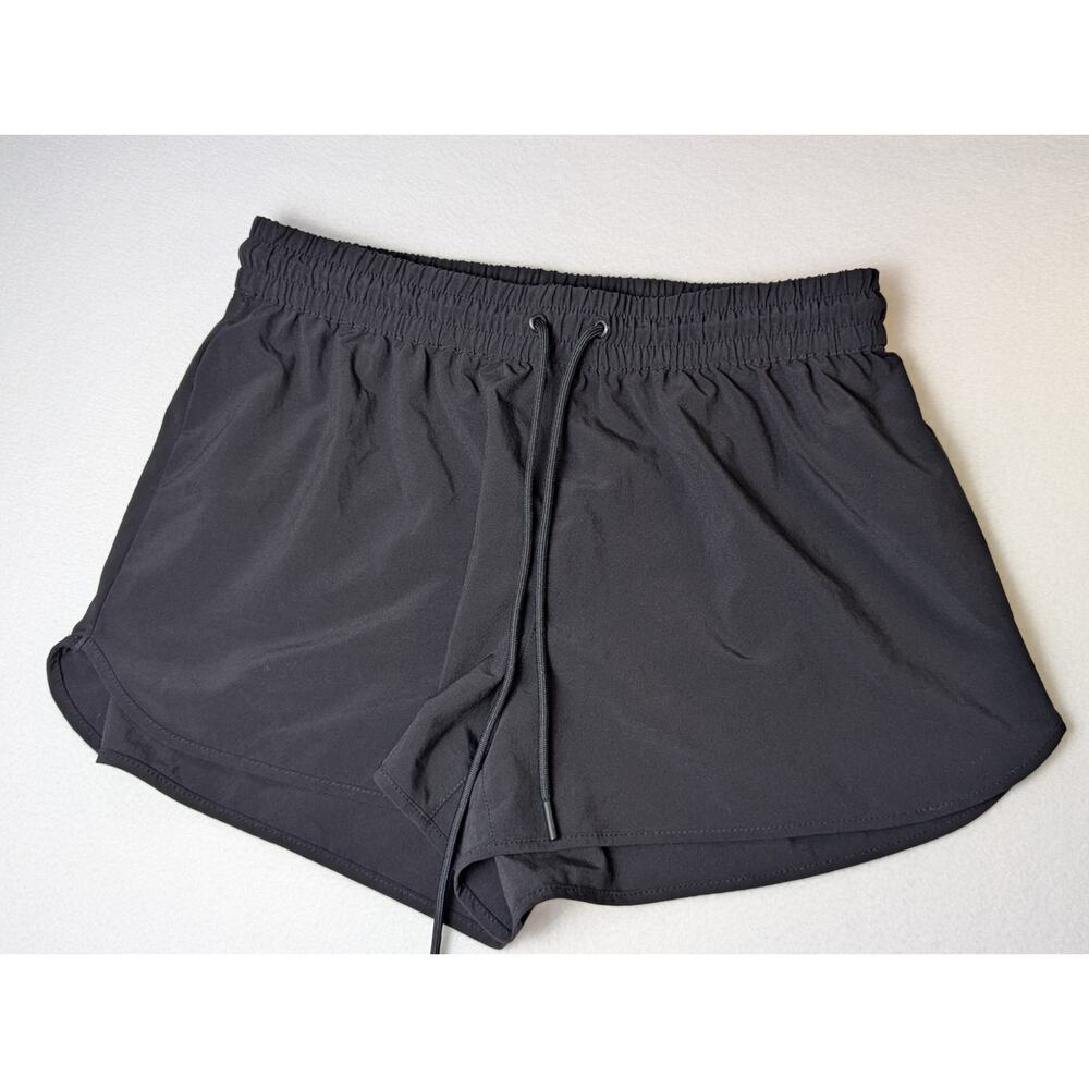 Black Aritzia (TNA) Workout Shorts Size Small